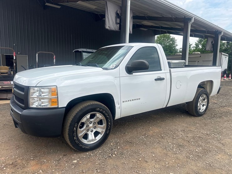 2012-chevrolet-silverado-1500-image-1