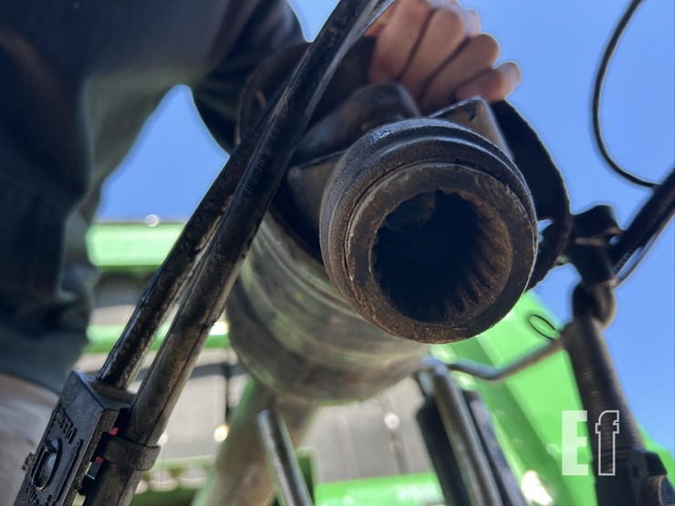 2012-john-deere-569-premium-image-22