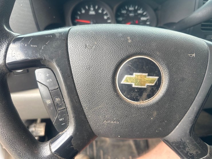 2012-chevrolet-silverado-1500-image-26