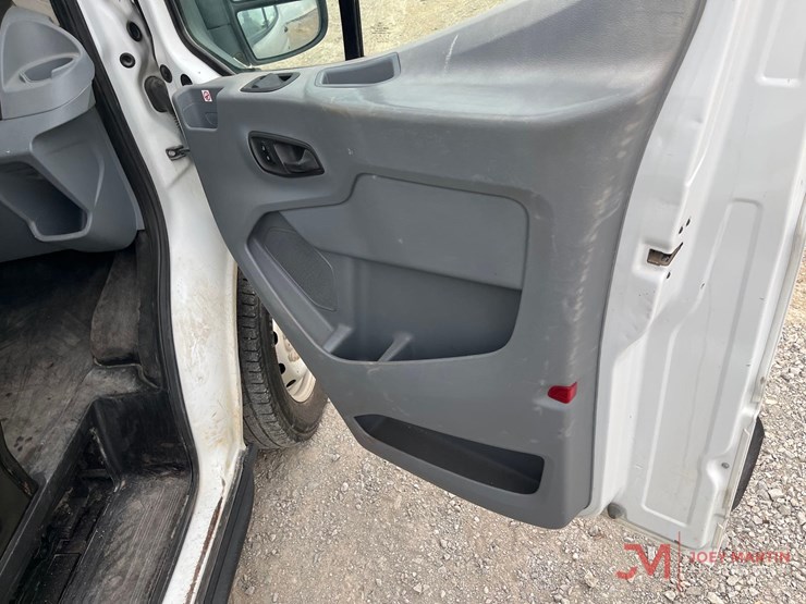 2019-ford-transit-image-13