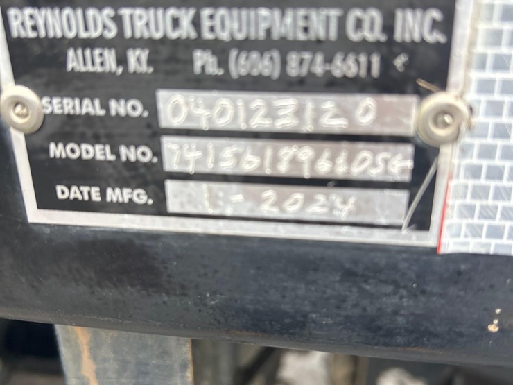 2024-kenworth-t880-image-35