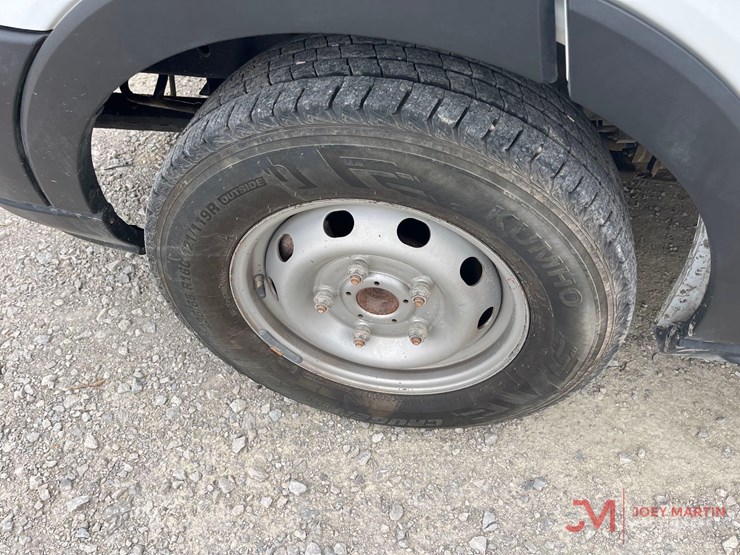 2019-ford-transit-image-17