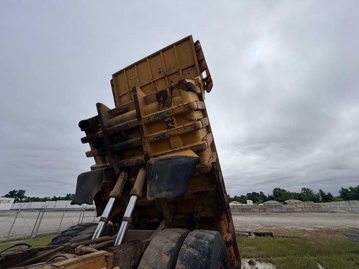 1972-caterpillar-769-image-66