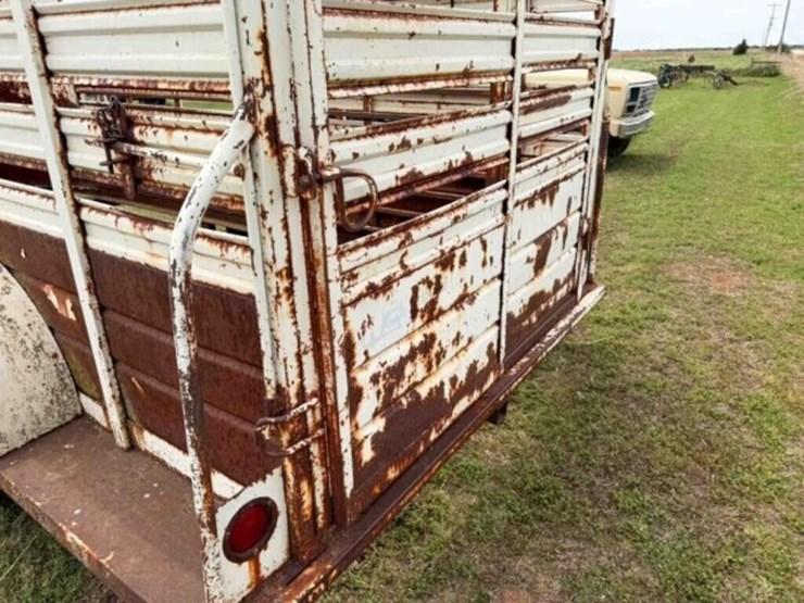 16’-livestock-trailer-image-17