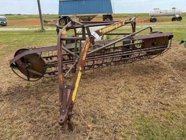 john-deere-896-image-1