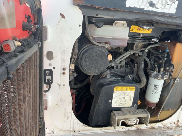 2021-bobcat-t62-image-8
