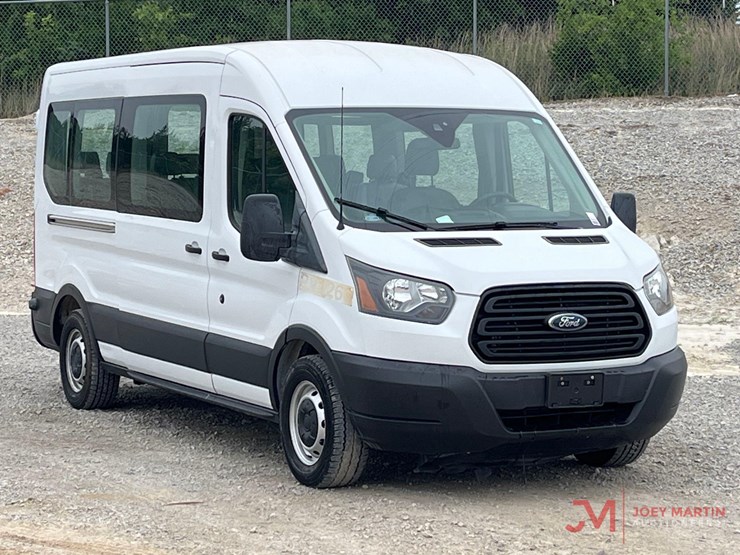 2019-ford-transit-image-1