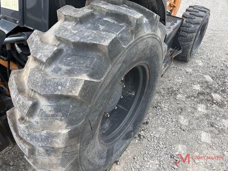 2019-case-586h-image-7