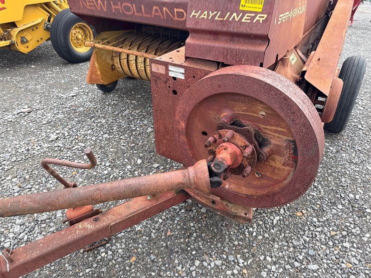 new-holland-310-image-15