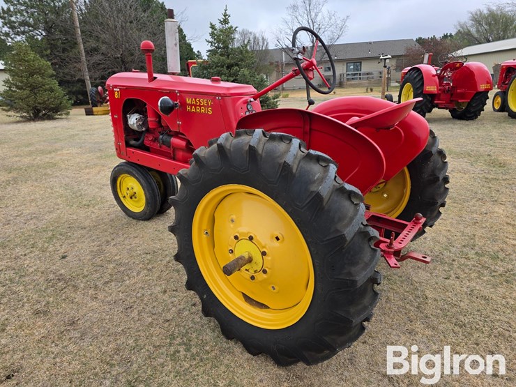 1941-massey-ferguson-81-image-7
