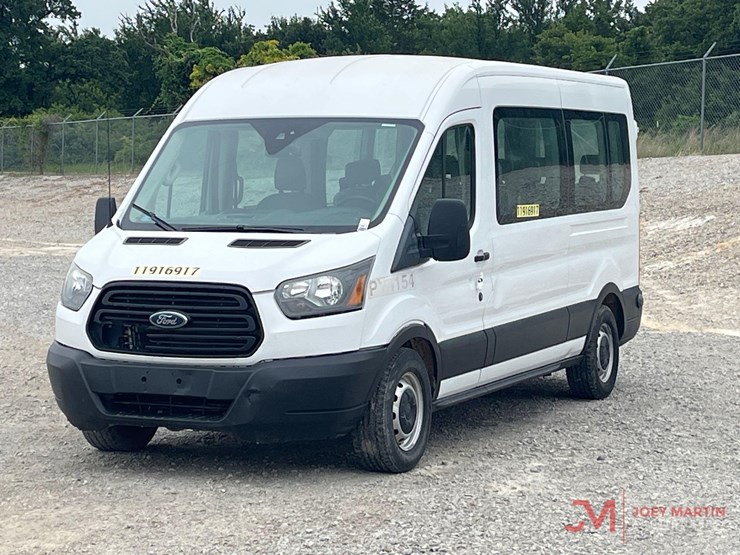2019-ford-transit-image-2