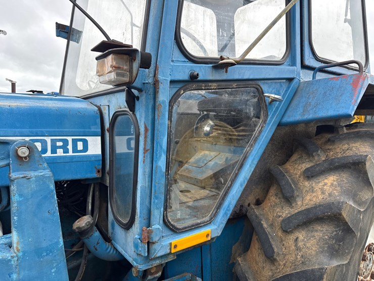 ford-7600-image-21