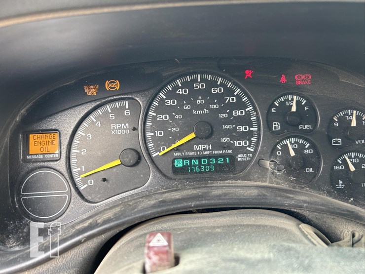2001-chevrolet-silverado-1500-image-16