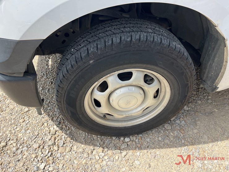 2017-ford-f150-xl-image-16