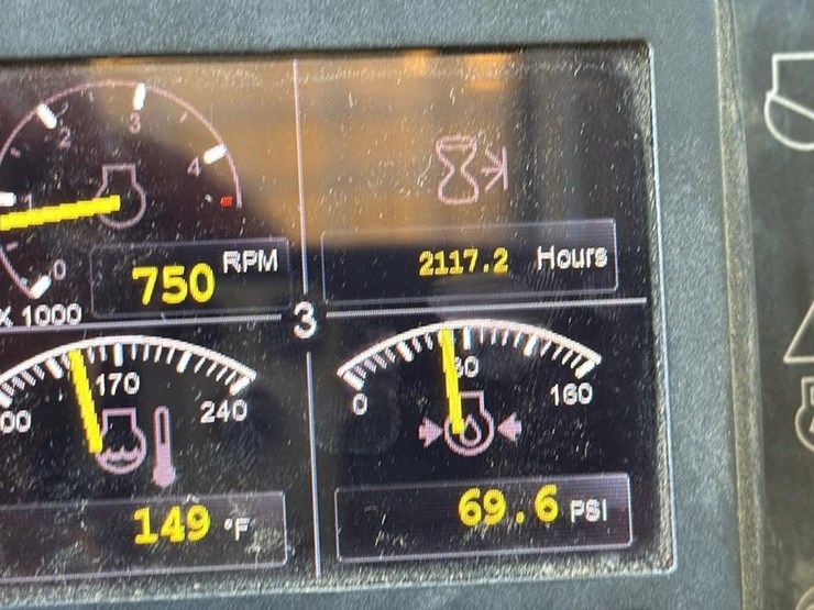 2014-terramac-rt9-image-10