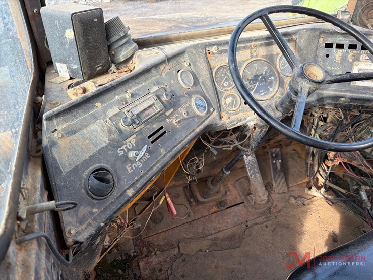 volvo-a25-image-3