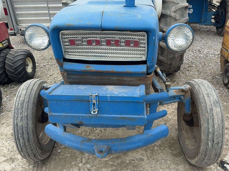 1965-ford-3000-image-12