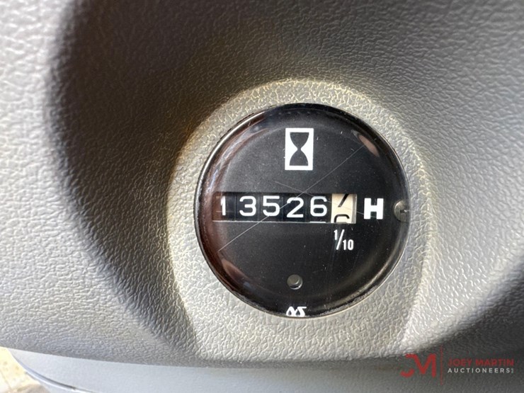 1999-deere-330-lc-image-36