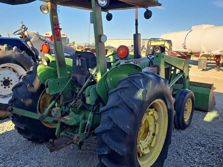 1977-john-deere-2040-image-4