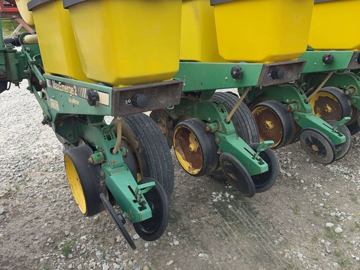 1995-john-deere-7200-image-3