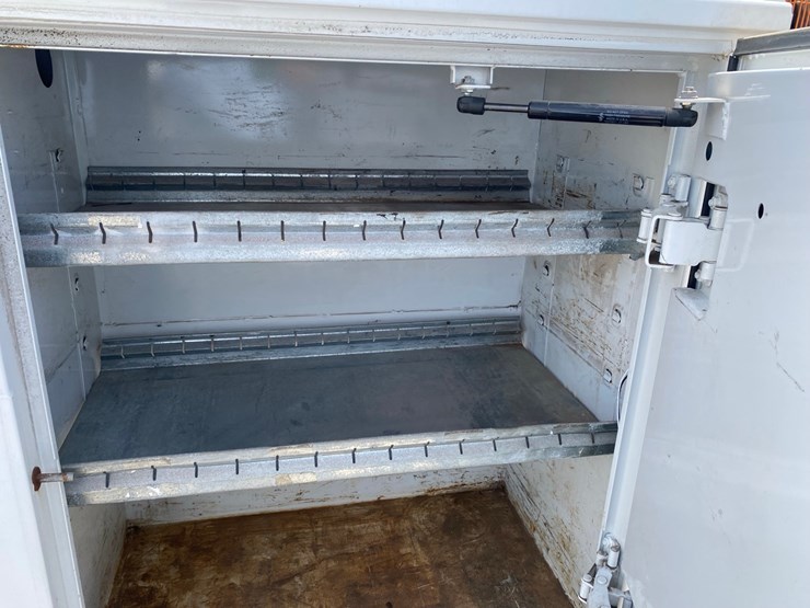2019-ford-f-450-service-truck-image-23
