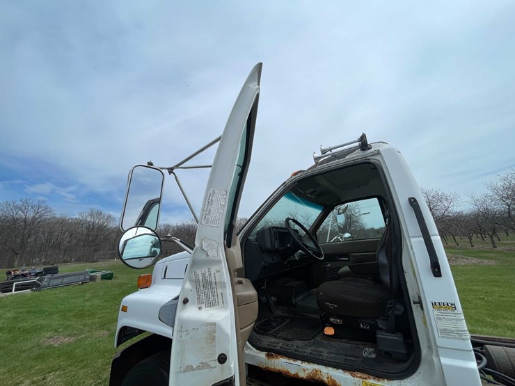 #4157-•-2000-gmc-c7500-(has-wi,-title)-image-78