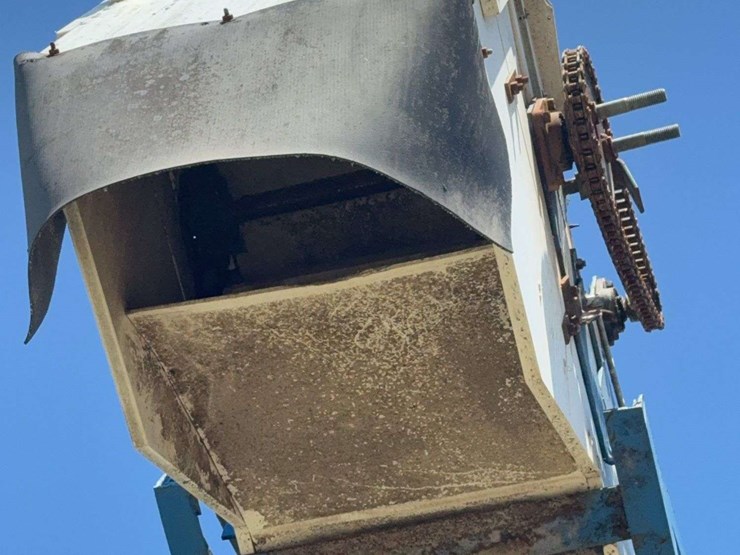 20"-x-30ft-paddle-chain-conveyor,-used-to-load-corn,-with-electric-motor,-single-phase-hookup-image-14