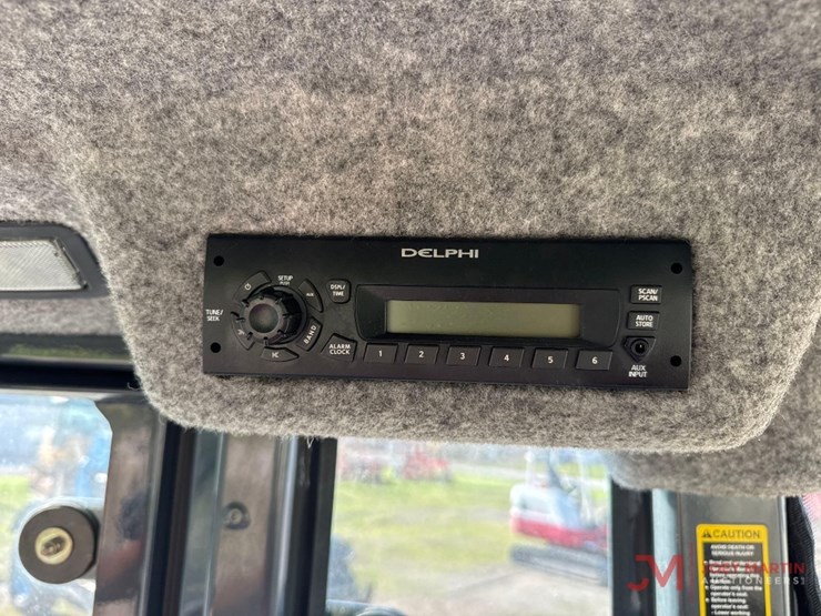 2013-deere-310k-ep-image-33