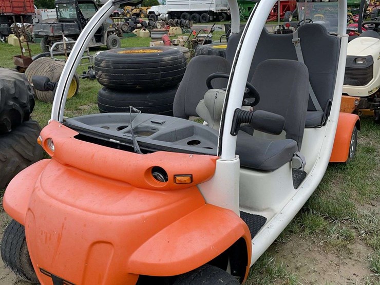 2-seater-golf-cart-(untested)-image-1