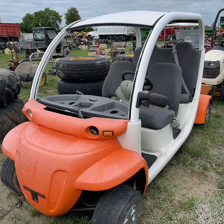 2 Seater golf cart (untested)