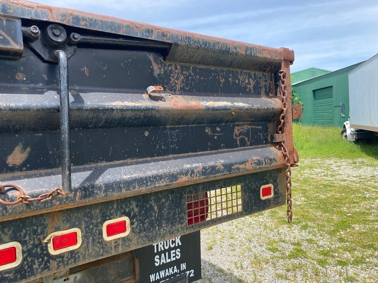 2002-gmc-6500-dump-truck-image-30