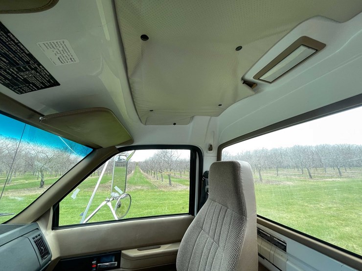 #4157-•-2000-gmc-c7500-(has-wi,-title)-image-100