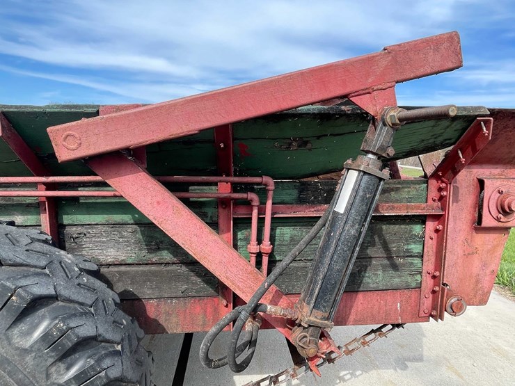 #5512-•-manure-spreader-image-8