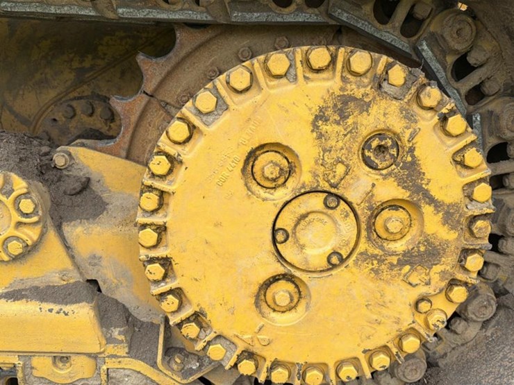 2018-caterpillar-d6k-image-15