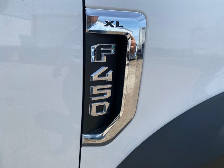 2019-ford-f-450-service-truck-image-14