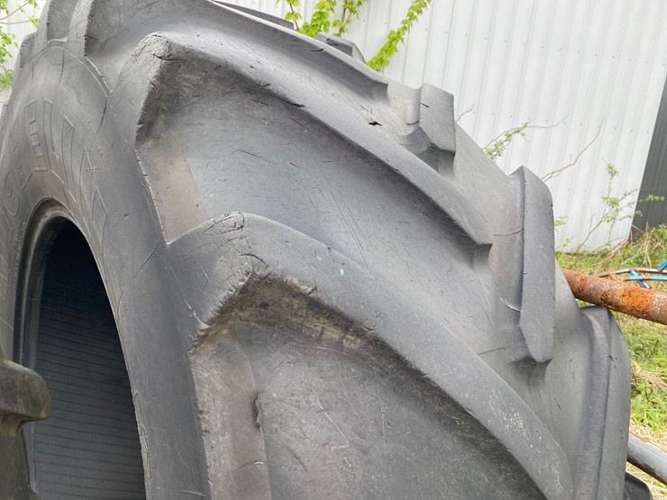 #3585-•-(2)-tractor-tires-image-3