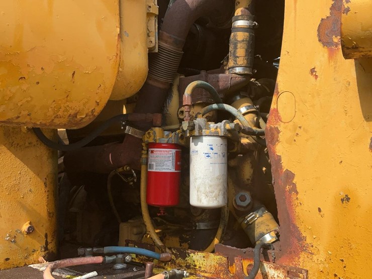 caterpillar-621-image-10