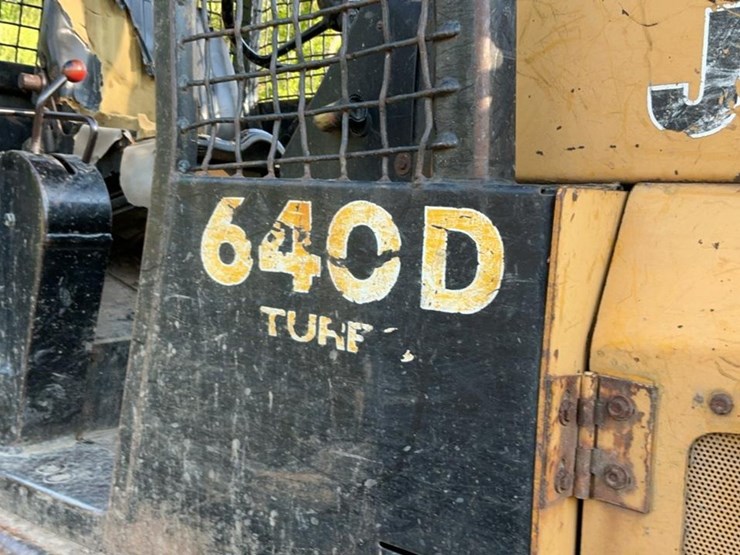1990-john-deere-640d-image-16