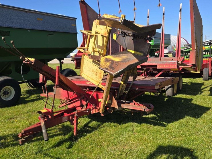 new-holland-stackliner-1034-image-1
