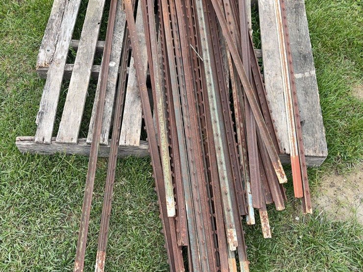 pallet-of-t-posts-image-2