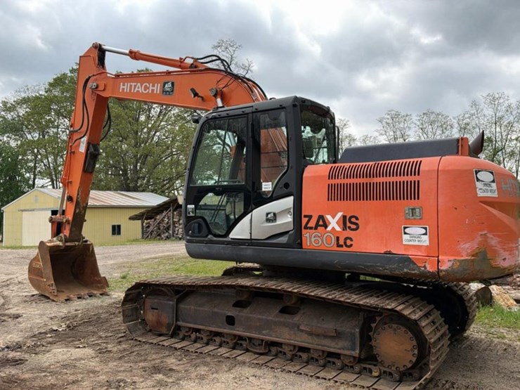 2012-hitachi-zx160-image-3