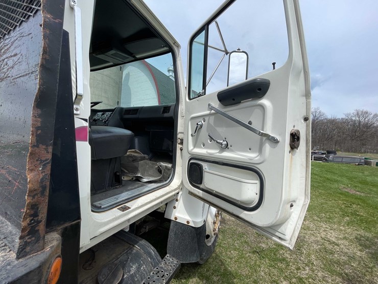 ford-l7000-image-54