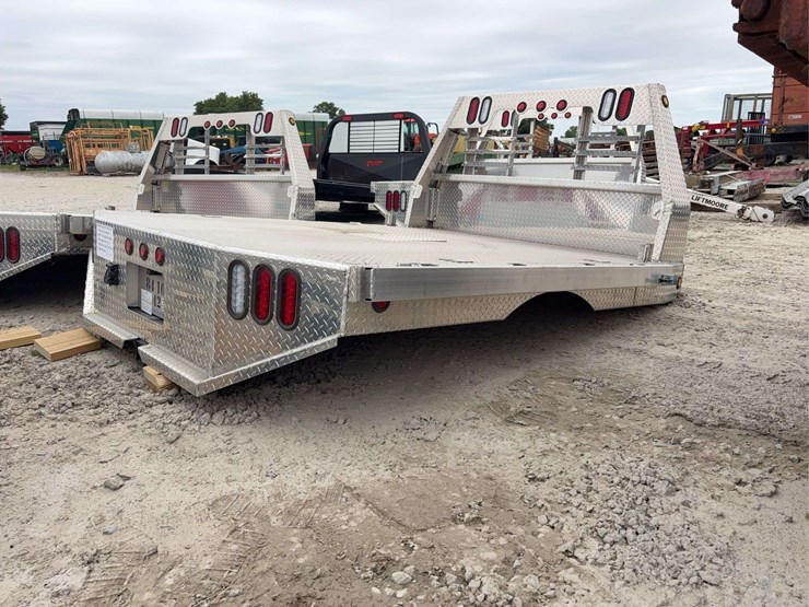 new-bradford-built-aluminum-flatbed,-84-x-102,-42"-frame-width,-56"-cab-to-axle,-fits-single-wheel-long-bed-chevy-all-years-and-ford-2017-and-older,-8ft-bed,-stock-#bb14606-image-3