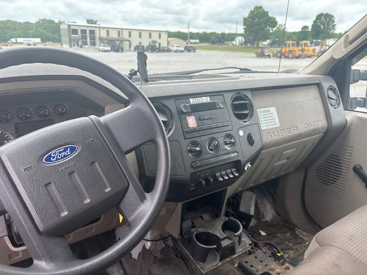2008-ford-f350-xl-image-13