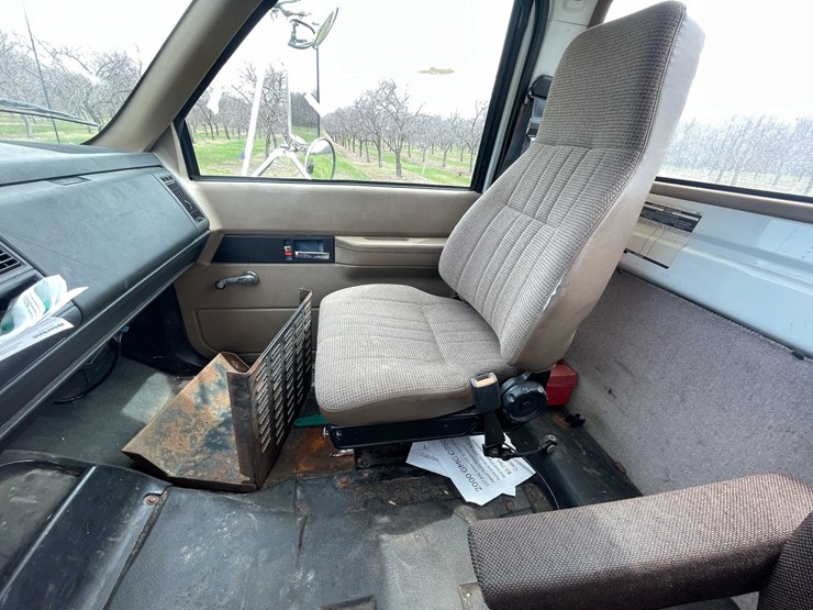 #4157-•-2000-gmc-c7500-(has-wi,-title)-image-99