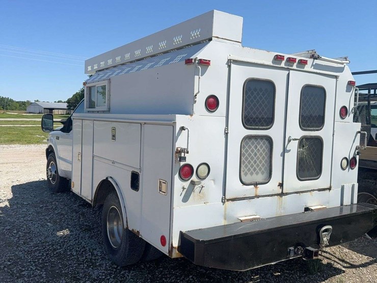2002-ford-f350-image-4