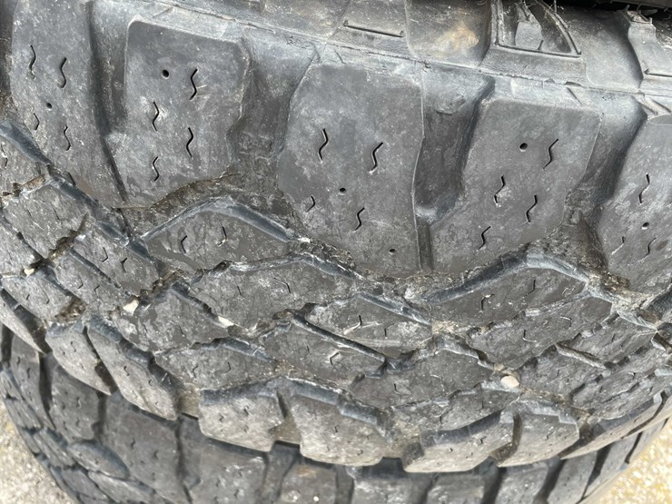 #4175-•-(4)-tires-image-4