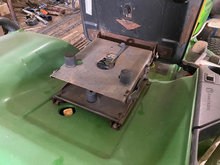 john-deere-x720-image-16