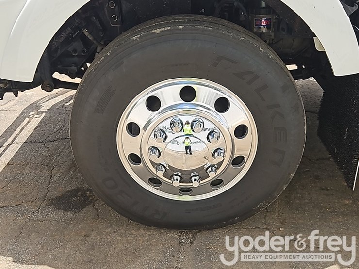 2020-kenworth-t800-image-18