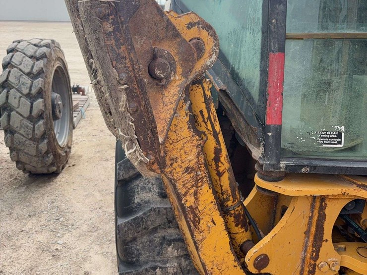 deere-310-image-13